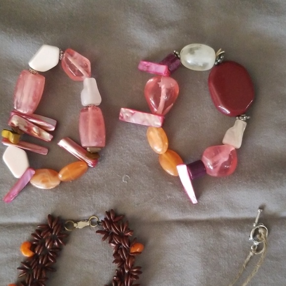 4 Bracelets, 1 Ankle Bracelet - Picture 3 of 5